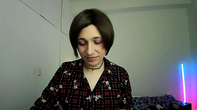 HoneyValentine live sex cam