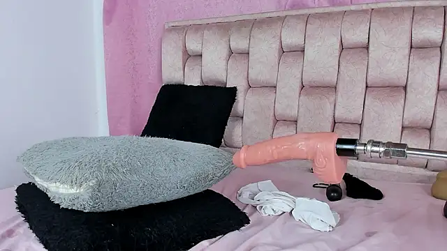 Emma_Evelyn live sex cam
