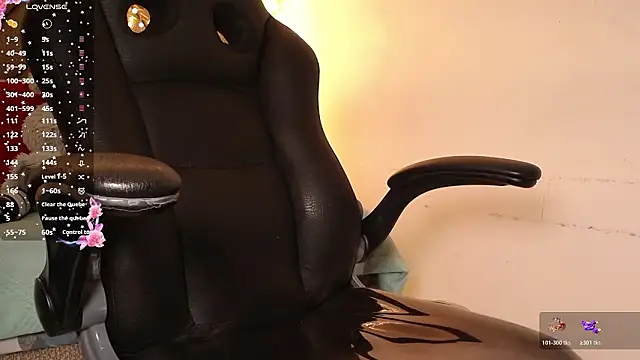 heluejamil's cam snapshot