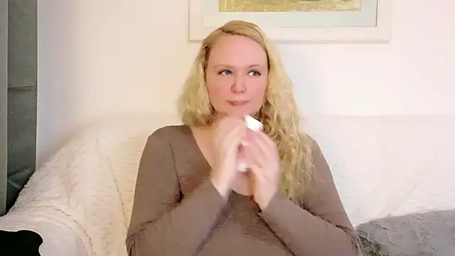 Sarah4you's cam snapshot