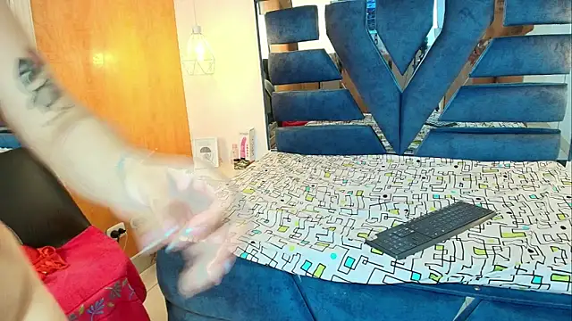 Irina_and_Max live sex cam