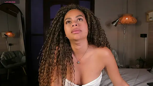 nayah__ live sex cam