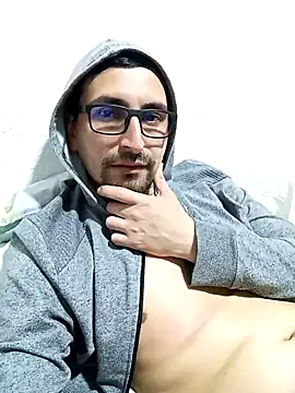 aaron_latin69's cam snapshot