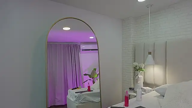 nina_gb's cam snapshot