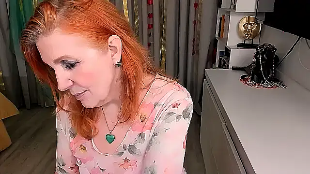 Almaz-Fire-Fox-One live sex cam