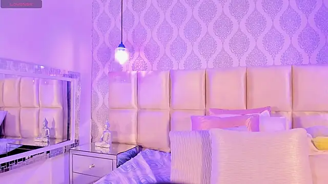 KimWexlerr_'s cam snapshot