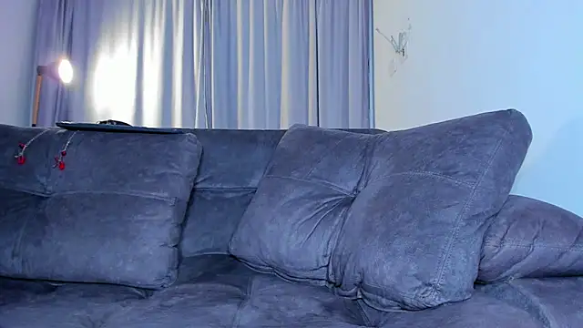 roman_muscle's cam snapshot