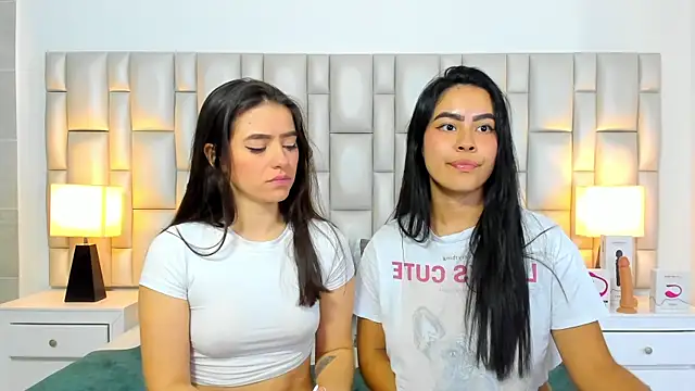 paola_katy_dicks live sex cam