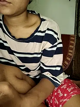 kavya-09's cam snapshot