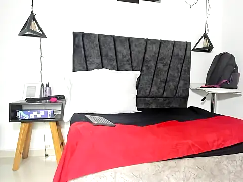 Little_pamela_skinny's cam snapshot