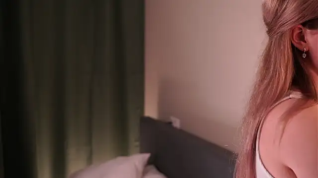 SandiCoutee's cam snapshot