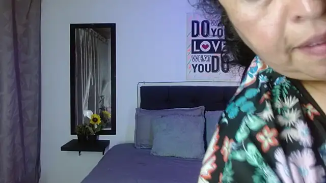 Keyla01_'s cam snapshot