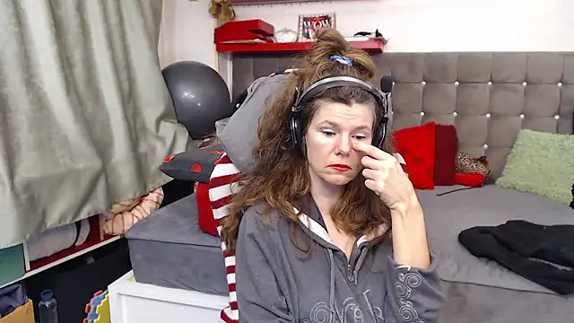 kellyterapy's cam snapshot