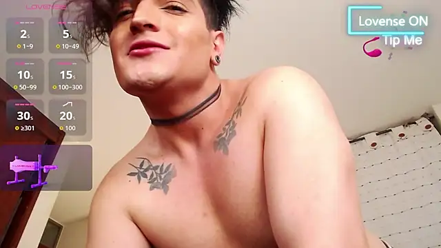 Hornymoan live sex cam