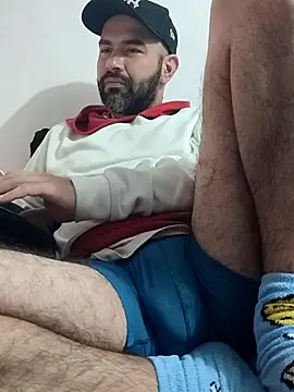 hairyandbigmann live sex cam