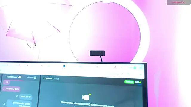 ChannelWhite_'s cam snapshot