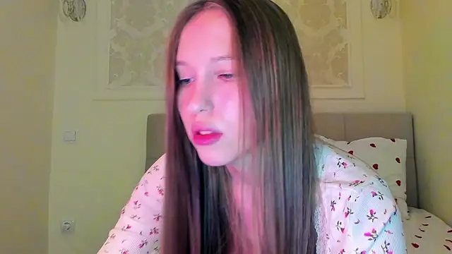 Alllura's cam snapshot