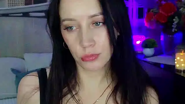 MonicaSweetx's cam snapshot