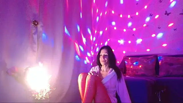 ElysaSun's cam snapshot