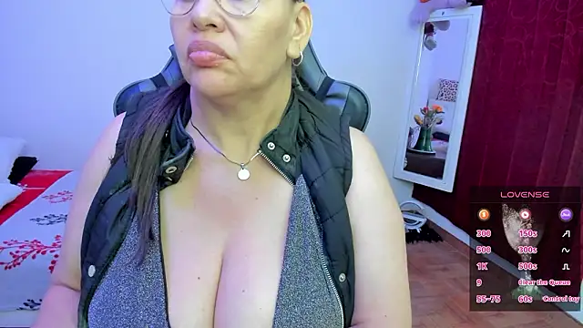 esmeralda_milf live sex cam