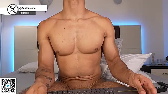 DanteeStone live sex cam