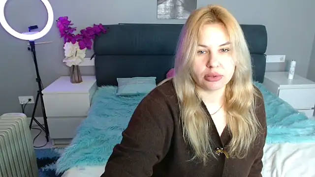 Passion-Blondy's cam snapshot