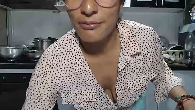 kateleyagrey's cam snapshot