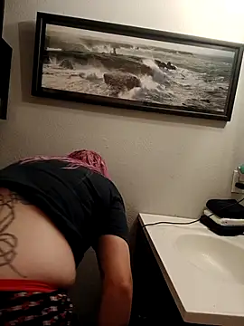 SquirtFlirtAlert's cam snapshot