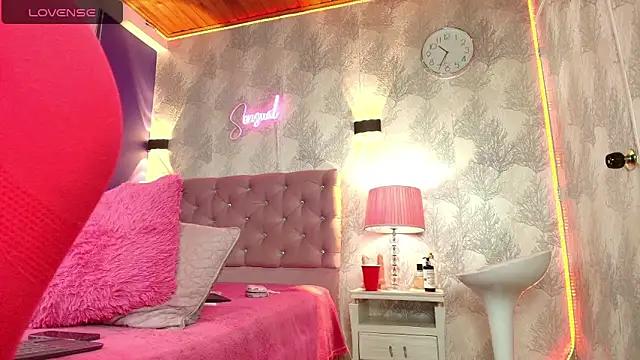 Amelie_sutra's cam snapshot