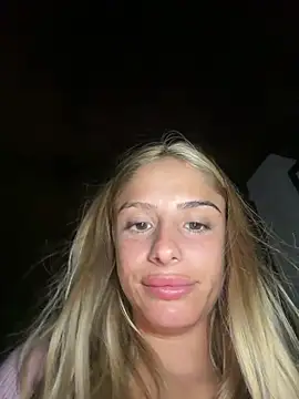 SophieVJ's cam snapshot