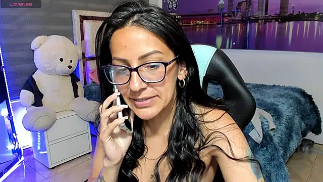 alma_blue's cam snapshot