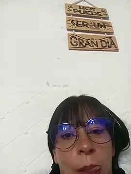 ilairahot's cam snapshot