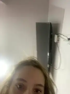 karla-thomsom10 live sex cam