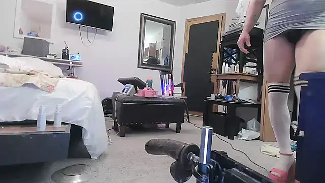 sissytrapdolly24 live sex cam