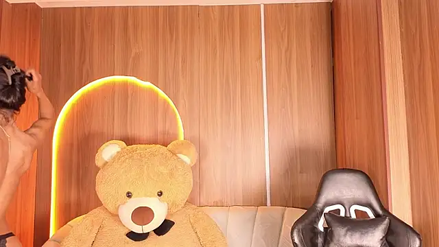 Alina_b_'s cam snapshot