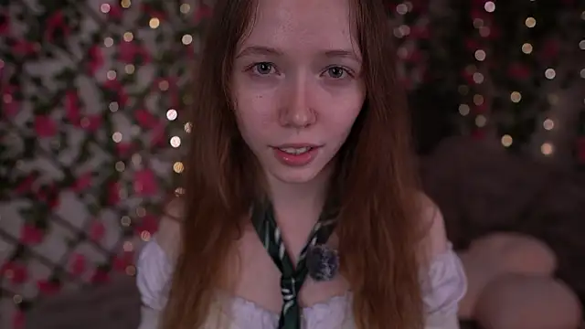 Petite_Polly's cam snapshot