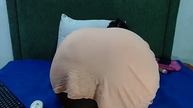 Thickchocolatex2's cam snapshot