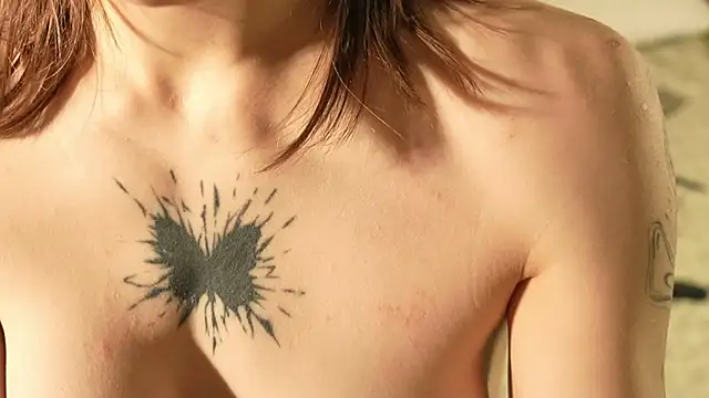 EnchantedIvy's cam snapshot