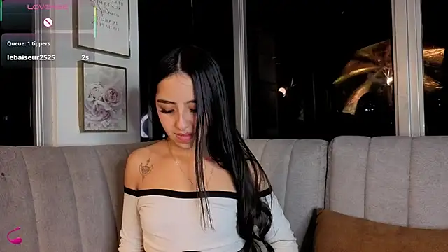 Daphne_chers's cam snapshot