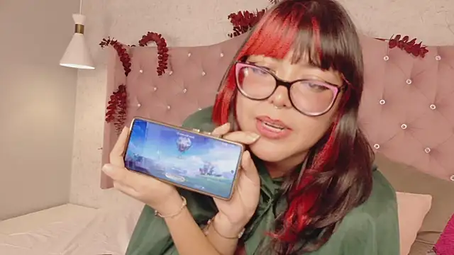 EllieNeptune_'s cam snapshot