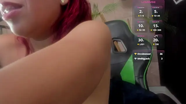 karla_ruso's cam snapshot