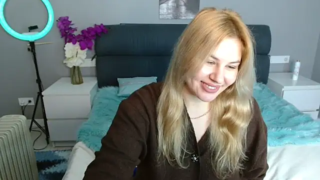 Passion-Blondy's cam snapshot