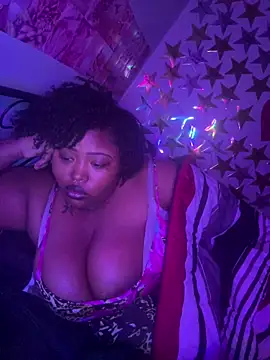 Chocolatebunnyxx96 live sex cam