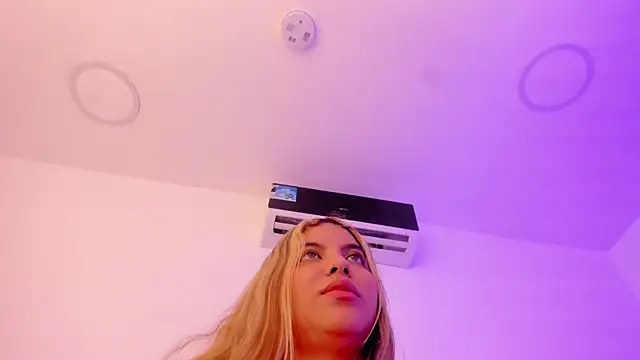 OliviaSweett's cam snapshot