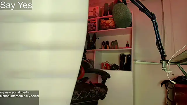 Miss_tentation's cam snapshot