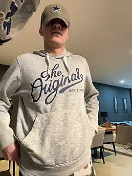 patbass7's cam snapshot