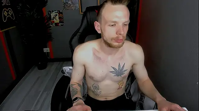 LandonMalone's cam snapshot