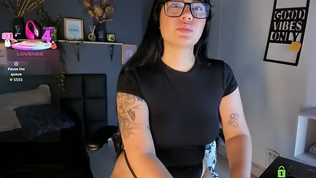 eliza_pink24's cam snapshot