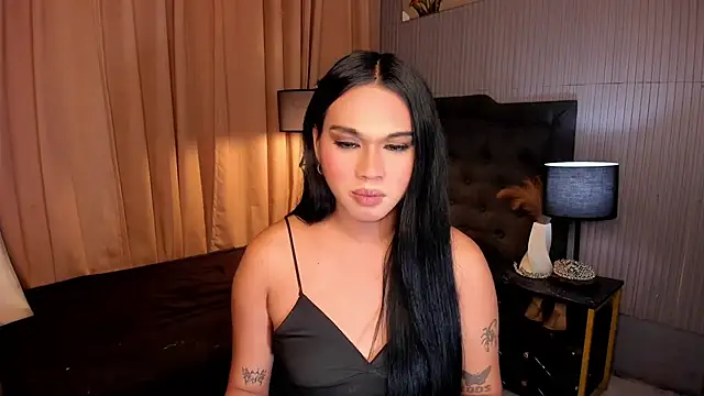 asianhugecockjulia live sex cam