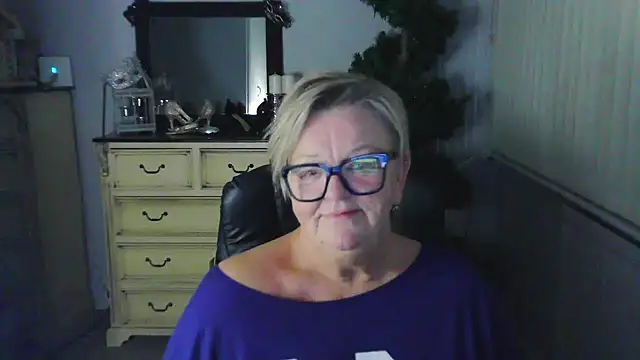 BridgetBlueEyes's cam snapshot